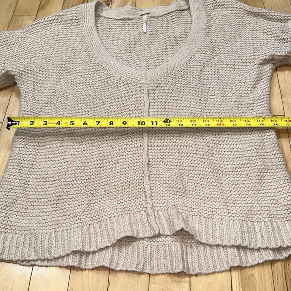 Free People Cozy Cat Pullover V-Neck Knit - Picture 7 of 8